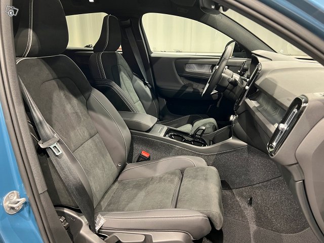 Volvo C40 19