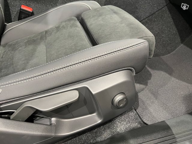 Volvo C40 21