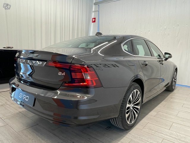 Volvo S90 4