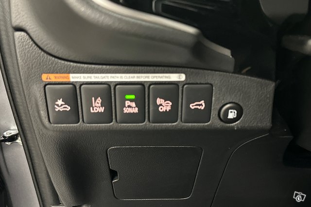 Mitsubishi Outlander PHEV 13