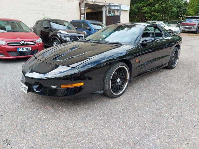 Pontiac Firebird 2