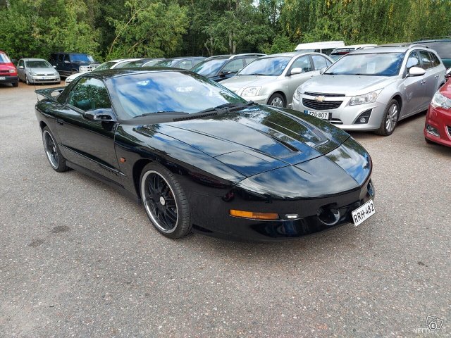 Pontiac Firebird 4