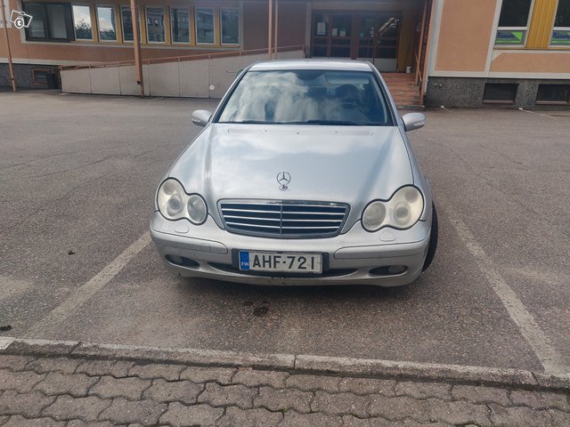 Mercedes-Benz C 200, kuva 1
