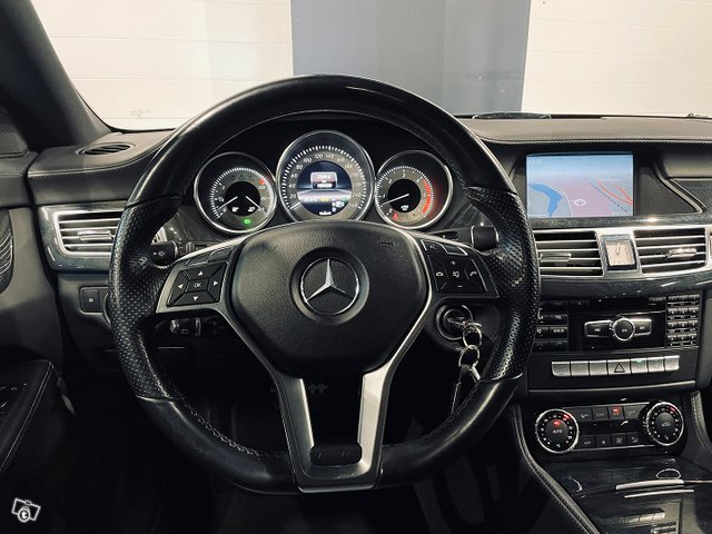 Mercedes-Benz CLS 5