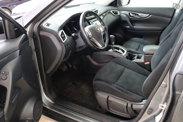 Nissan X-TRAIL 8
