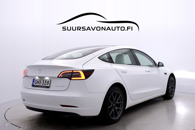 Tesla Model 3 5