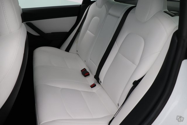 Tesla Model 3 15