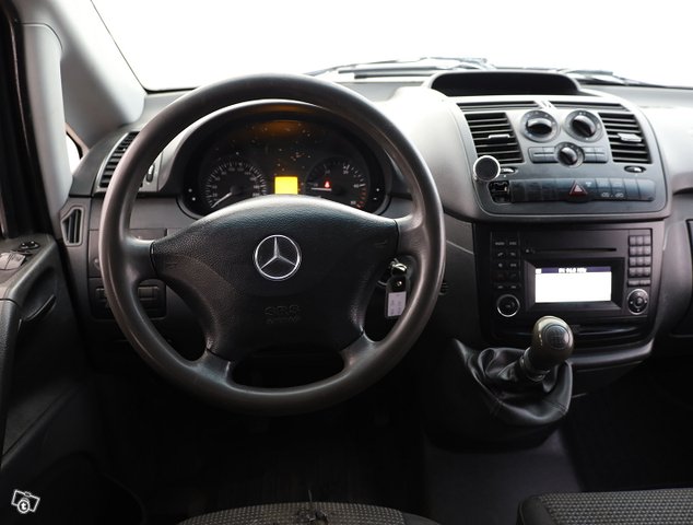 Mercedes-Benz Vito 13