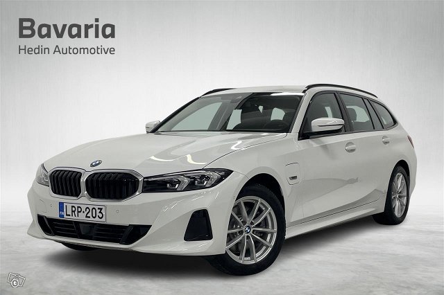 BMW 330