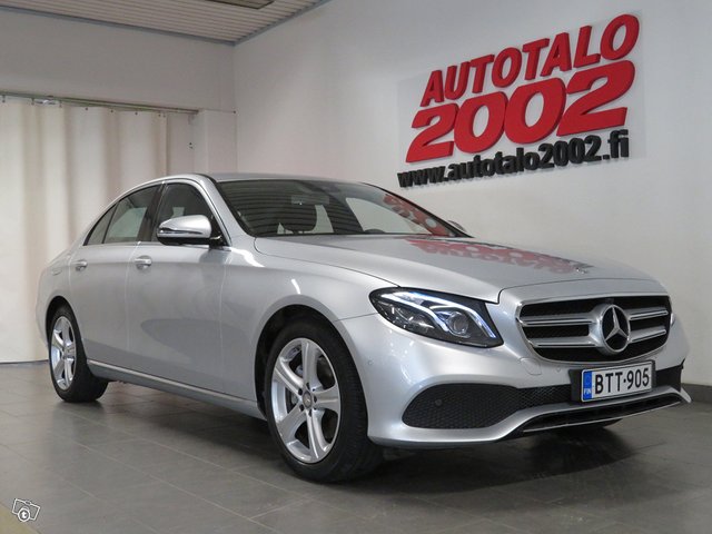 Mercedes-Benz E 200 4MATIC