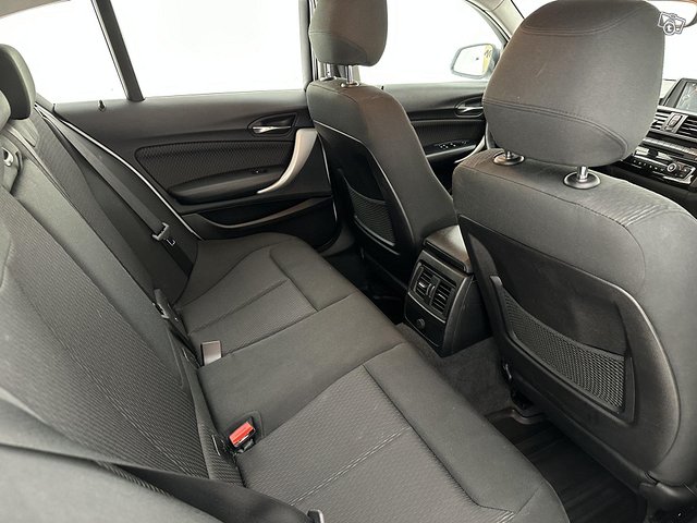 BMW 118 18