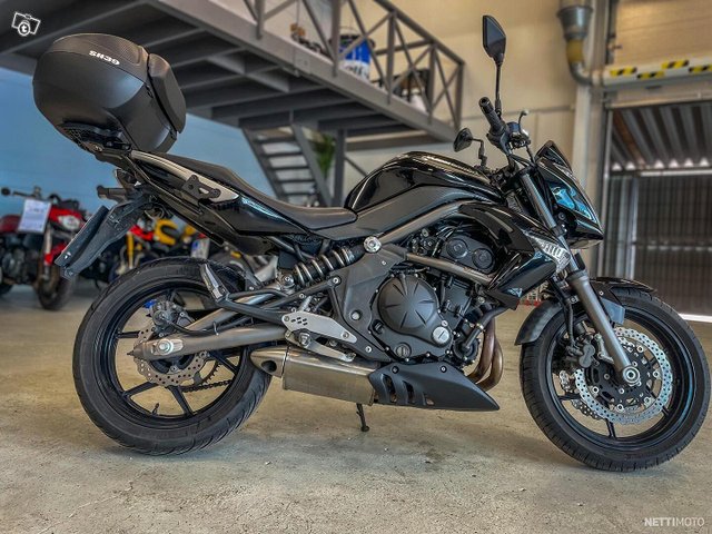 Kawasaki ER-6n, kuva 1