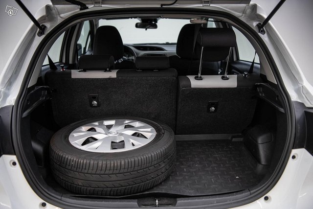 Toyota Yaris 18
