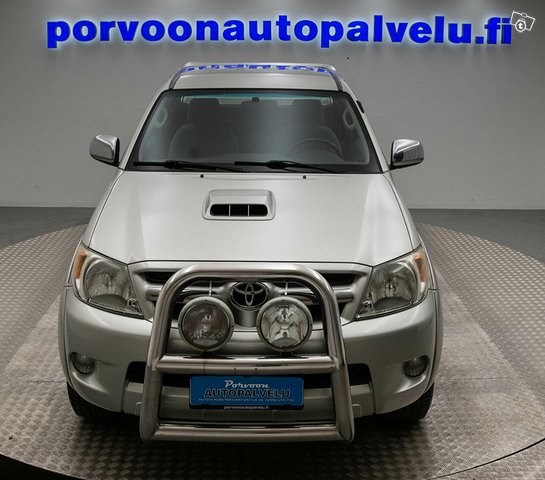Toyota Hilux 7