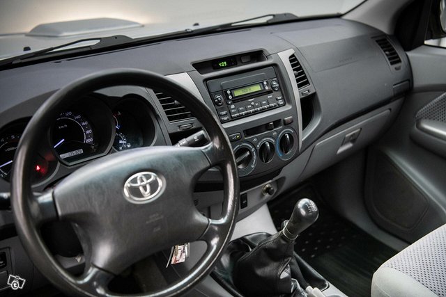 Toyota Hilux 10