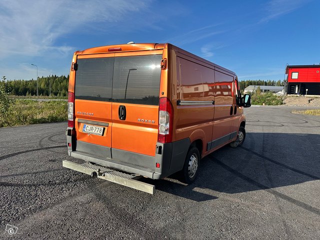 Peugeot Boxer muuttoauto edullisesti 3