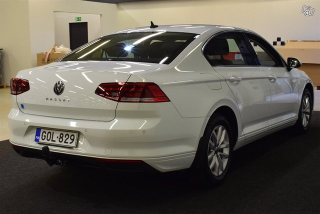 VOLKSWAGEN Passat 6