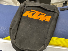 KTM laukku, Moottoripyörän varaosat ja tarvikkeet, Mototarvikkeet ja varaosat, Hämeenlinna, Tori.fi KTM laukku, Moottoripyörän varaosat ja tarvikkeet, Mototarvikkeet ja varaosat, Hämeenlinna, Tori.fi