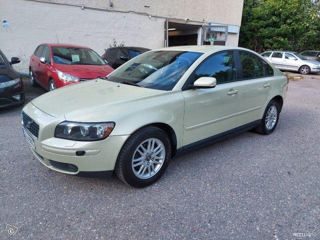 Volvo S40