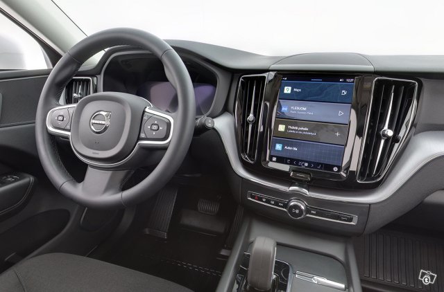 VOLVO XC60 7
