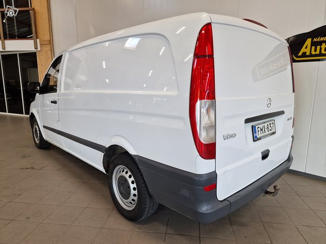 Mercedes-Benz Vito 4