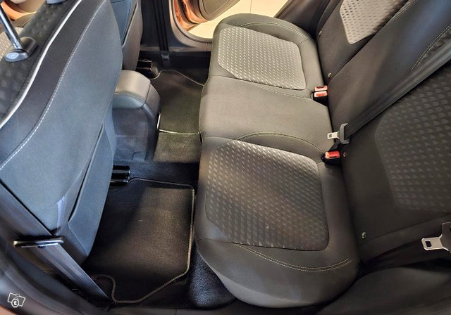 Ford Fiesta 21