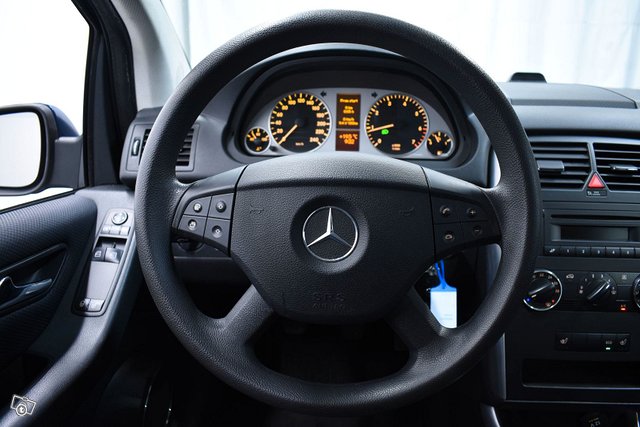 Mercedes-Benz B 11