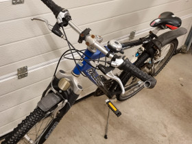 Raleigh 26 tuumaa, Hybridipyörät, Polkupyörät ja pyöräily, Lappeenranta, Tori.fi Raleigh 26 tuumaa, Hybridipyörät, Polkupyörät ja pyöräily, Lappeenranta, Tori.fi