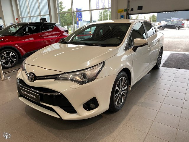 TOYOTA AVENSIS