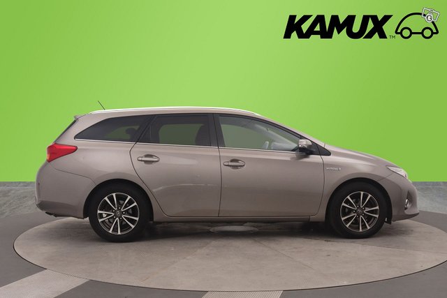 Toyota Auris 2