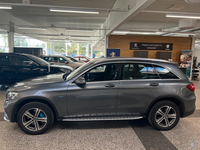 Mercedes-Benz GLC 2