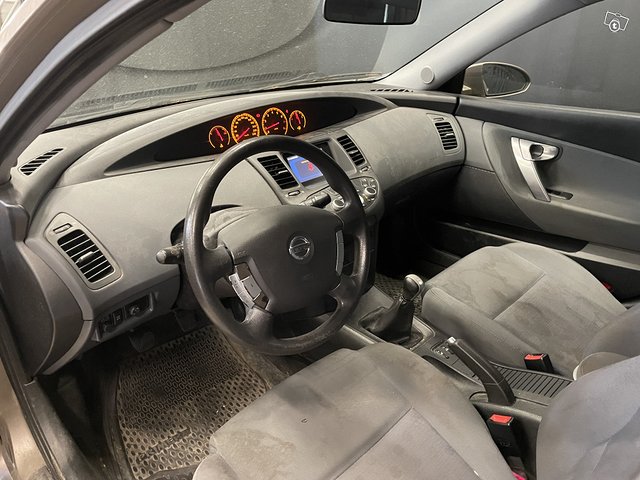 Nissan Primera 8