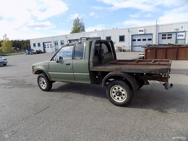 Mazda B2600 1