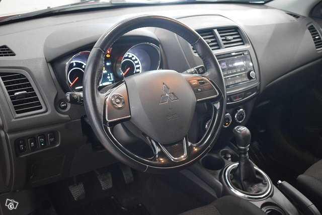Mitsubishi ASX 11