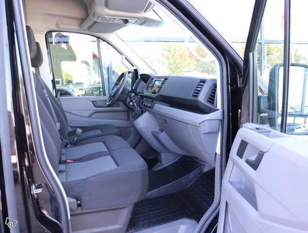 Volkswagen Crafter 9