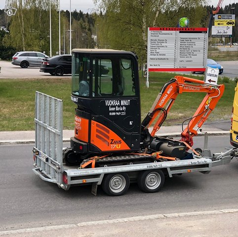 Hitachi ZX17 2tn kuljetuskärryllä