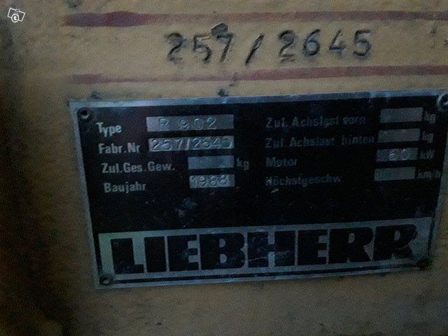 Liebherr P 902 Telakaivuri 13