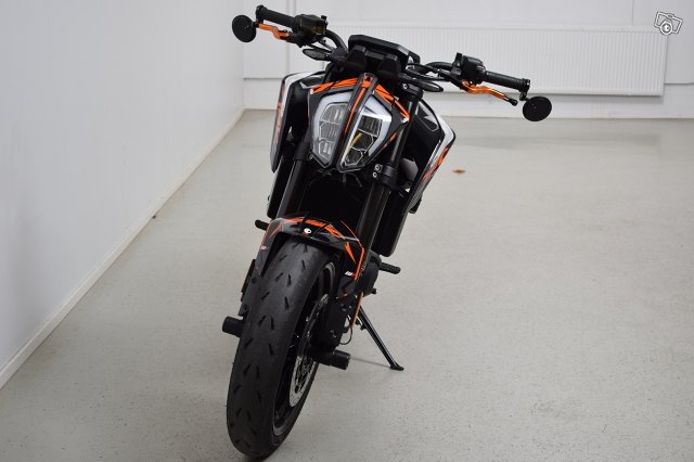 KTM 790 9