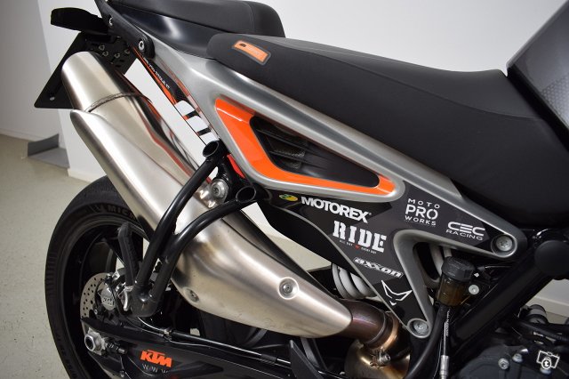 KTM 790 17