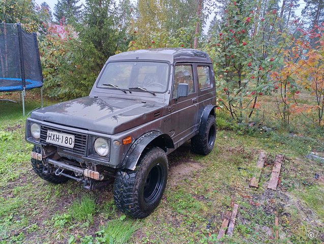 Suzuki SJ413 1