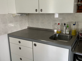 Tiskipöytä kaapistoineen, Muut keittiötarvikkeet, Keittiötarvikkeet ja astiat, Mikkeli, Tori.fi Tiskipöytä kaapistoineen, Muut keittiötarvikkeet, Keittiötarvikkeet ja astiat, Mikkeli, Tori.fi