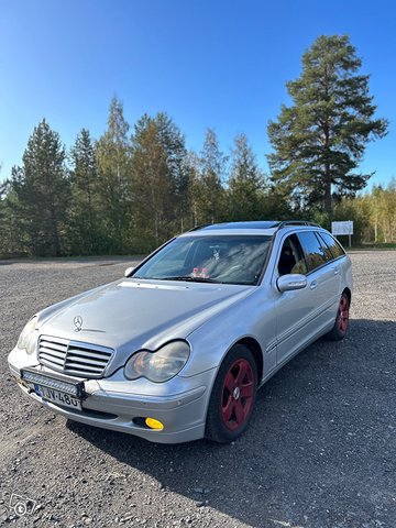 Mercedes-Benz C-sarja, kuva 1