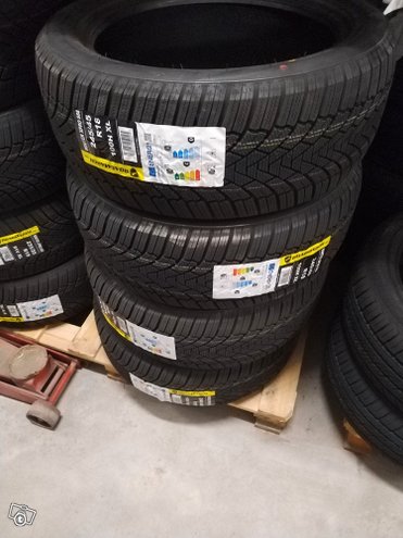 Sarja uusia 245/45r18" kitkarenkaita