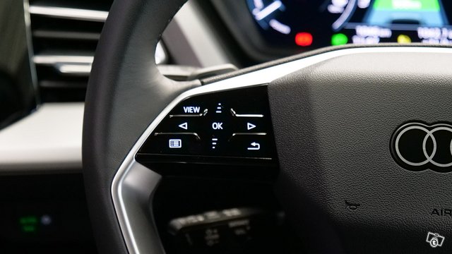 Audi Q4 E-TRON 7