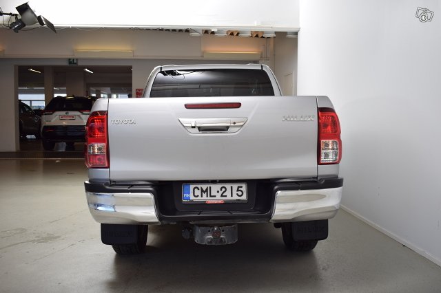 Toyota HILUX 7