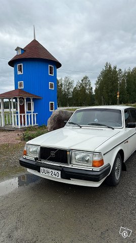 Volvo 240 8