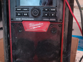 Milwaukee radio, Työkalut, tikkaat ja laitteet, Rakennustarvikkeet ja työkalut, Mustasaari, Tori.fi Milwaukee radio, Työkalut, tikkaat ja laitteet, Rakennustarvikkeet ja työkalut, Mustasaari, Tori.fi