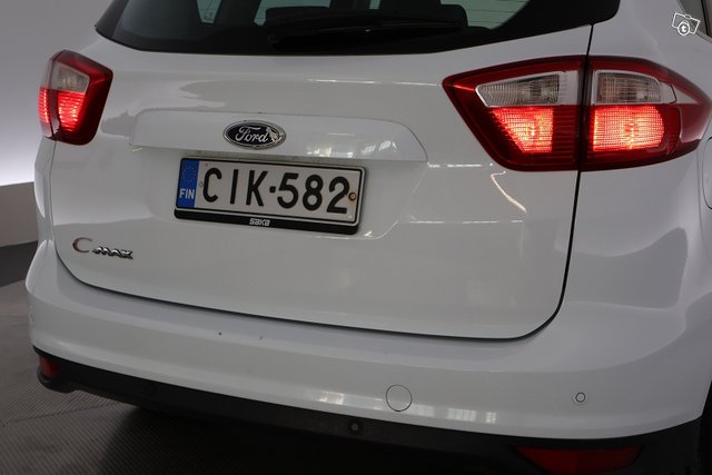 Ford C-Max 9