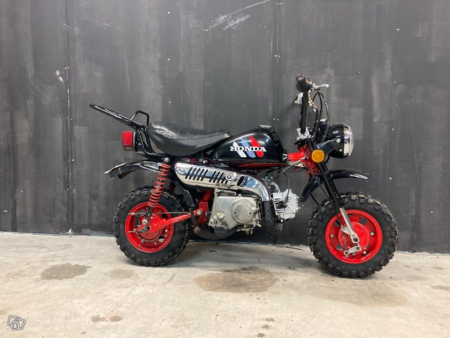 Honda Monkey Z50J, kuva 1