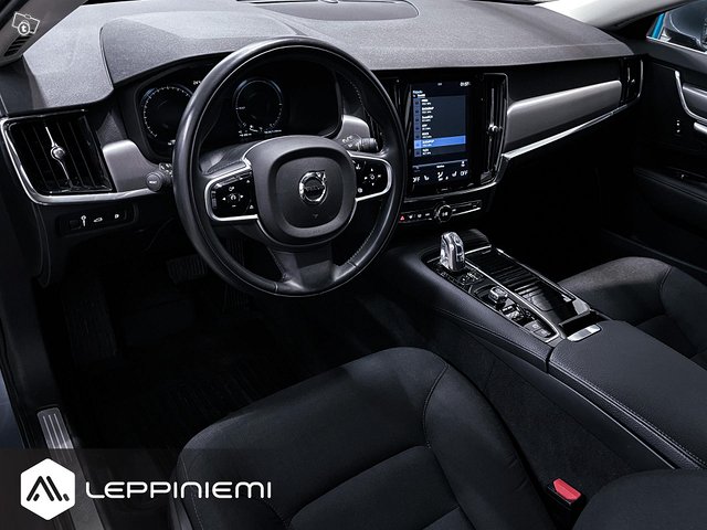 Volvo V90 16